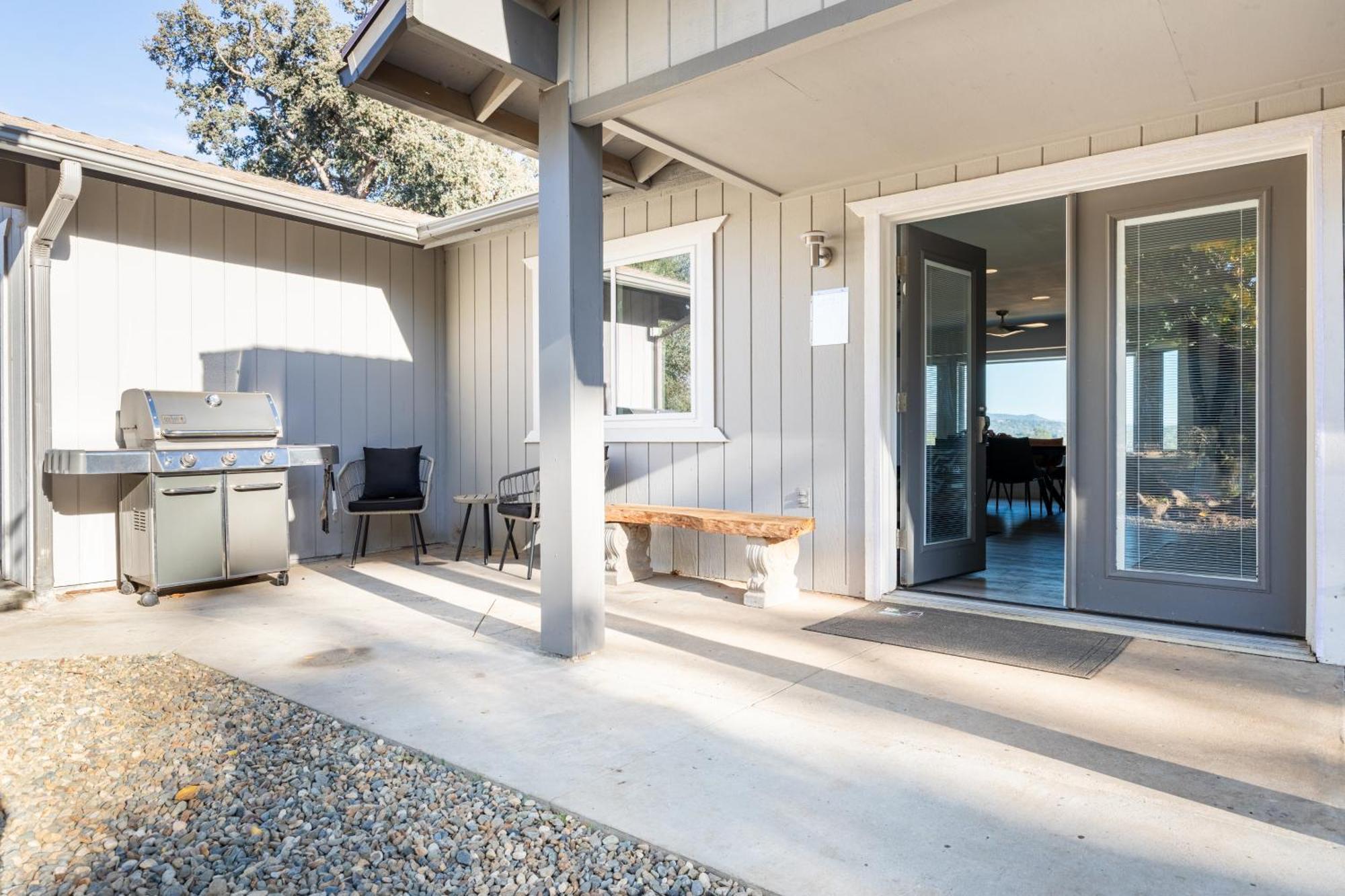 Rolling Oaks Ranch - 200 Acres Of Lakeside Beauty & Countryside Serenity Μαριπόζα Εξωτερικό φωτογραφία
