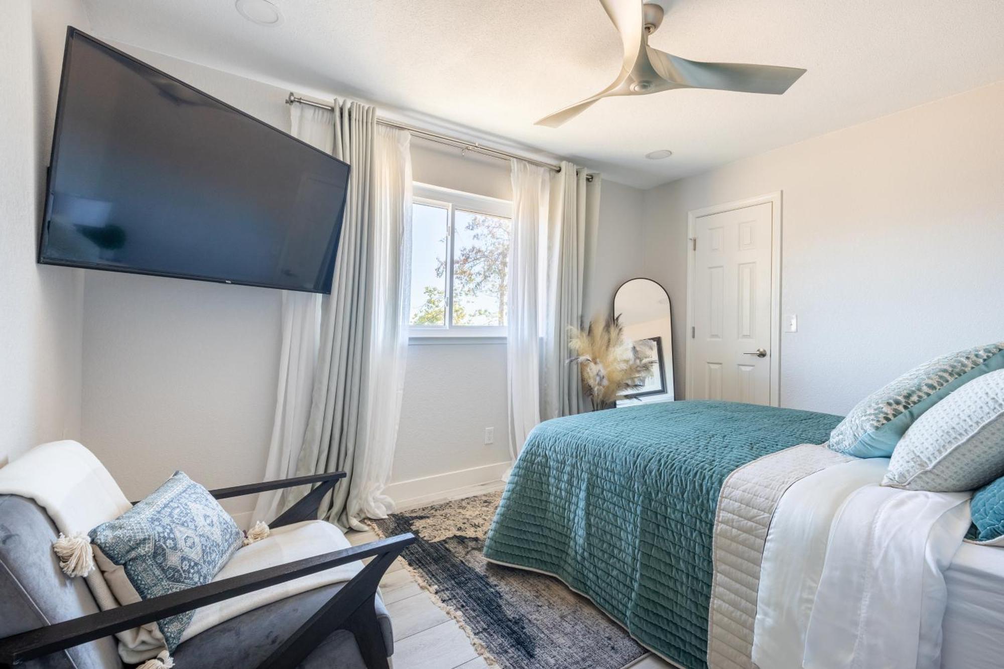 Rolling Oaks Ranch - 200 Acres Of Lakeside Beauty & Countryside Serenity Μαριπόζα Εξωτερικό φωτογραφία
